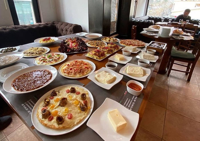 رستوران بلامونیکا بهترین انتخاب در خیابان وزرا تهران