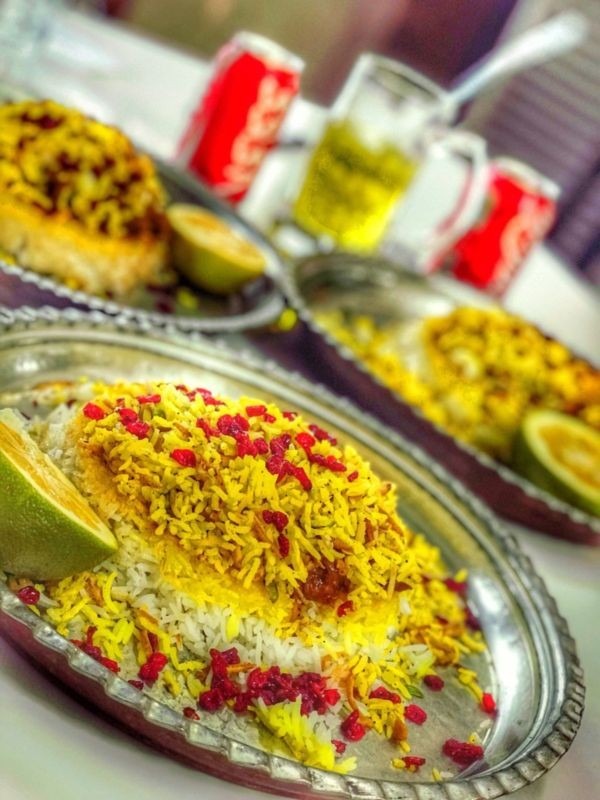 رستوران آفتاب قزوین رستورانی بین راهی باکیفیت وپر طرفدار